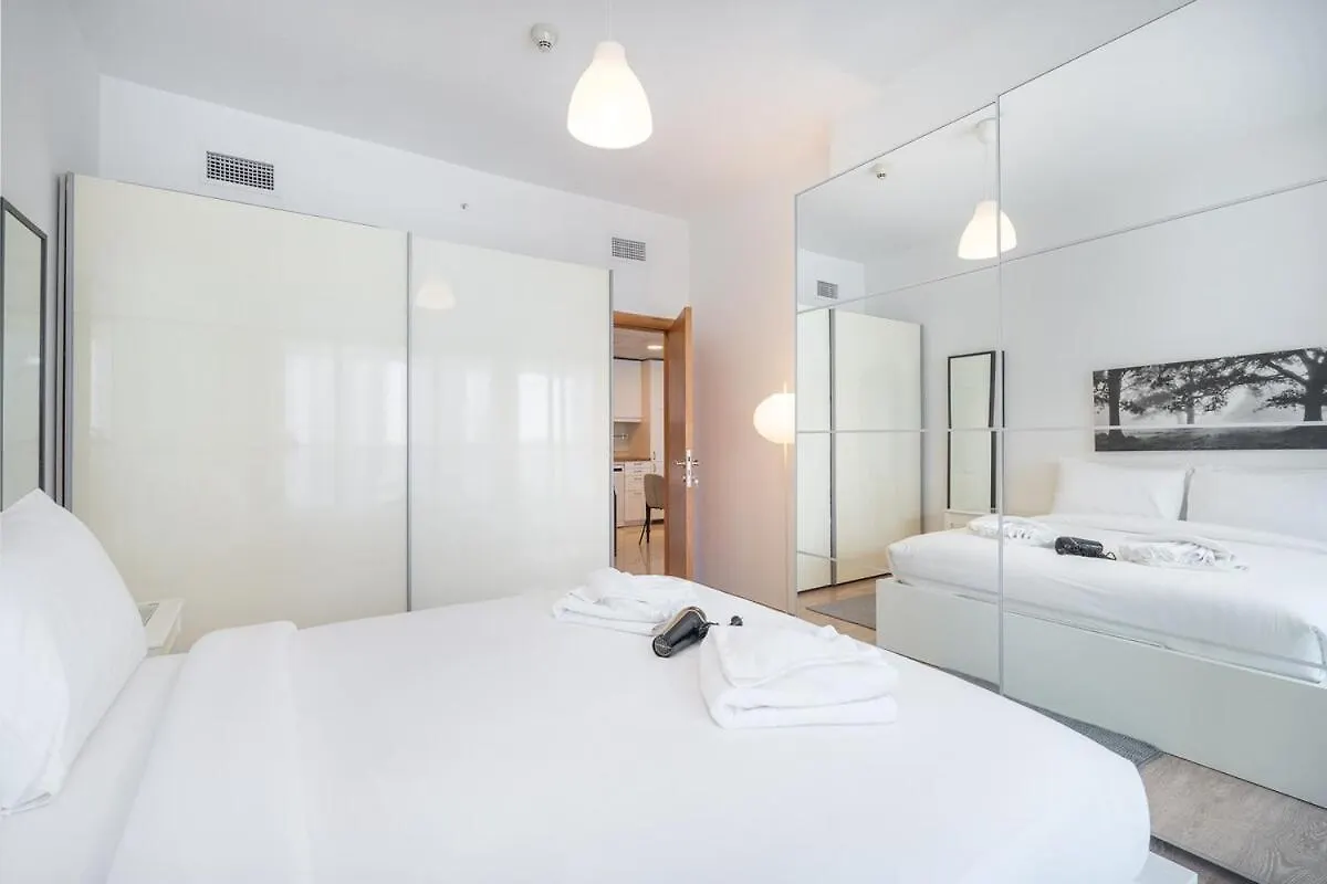 Marina'S Cozy Retreat For Two Apartment Dubai