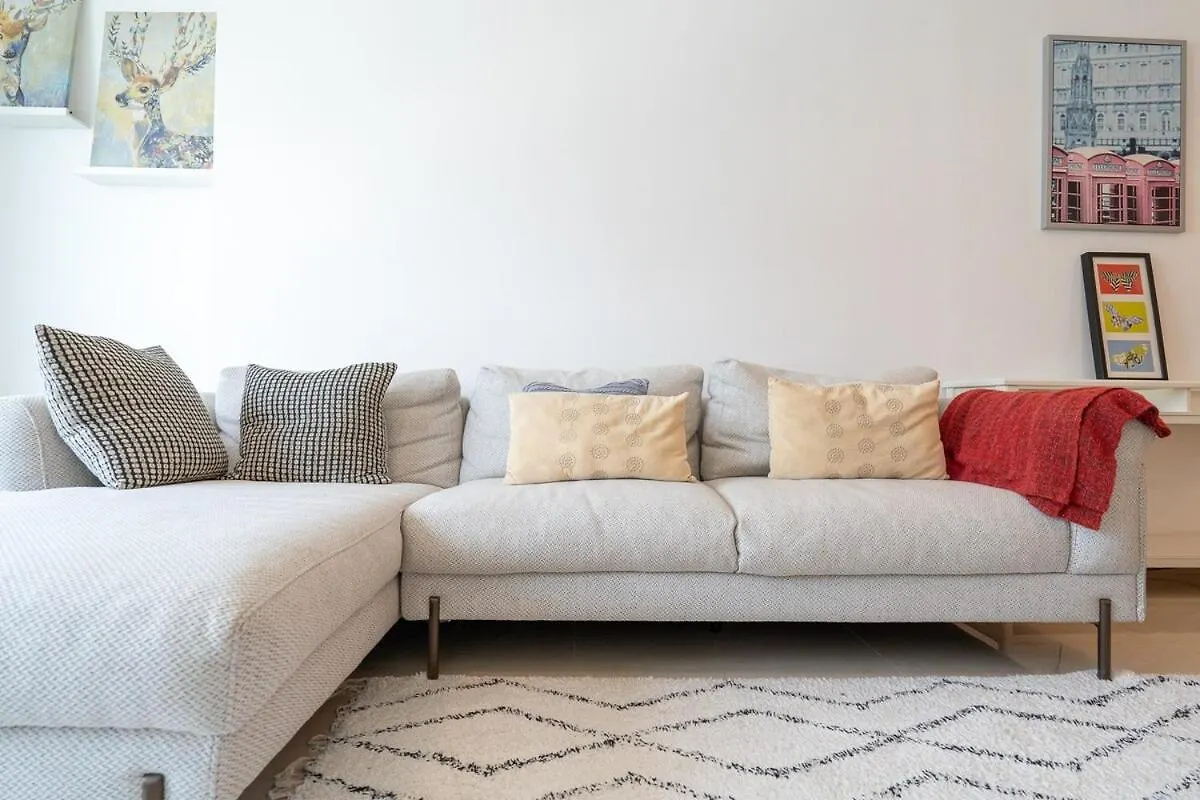 Marina'S Cozy Retreat For Two Apartment Dubai